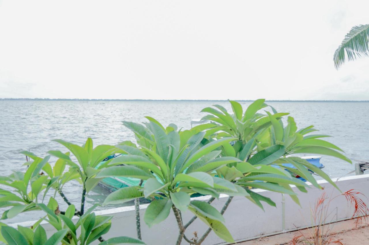 Araliya Lagoon Park Resort Negombo Exterior foto